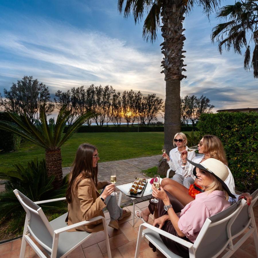 Paestum Inn Beach Resort מראה חיצוני תמונה