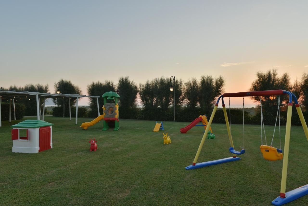 Paestum Inn Beach Resort מראה חיצוני תמונה